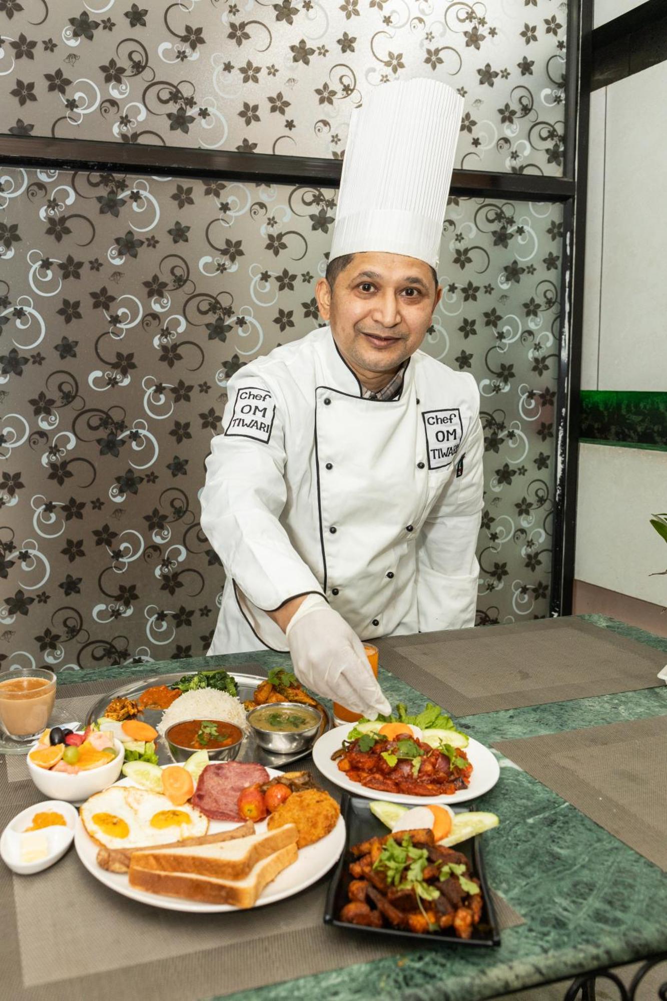 Greatwall International Hotel Kathmandu Exterior photo